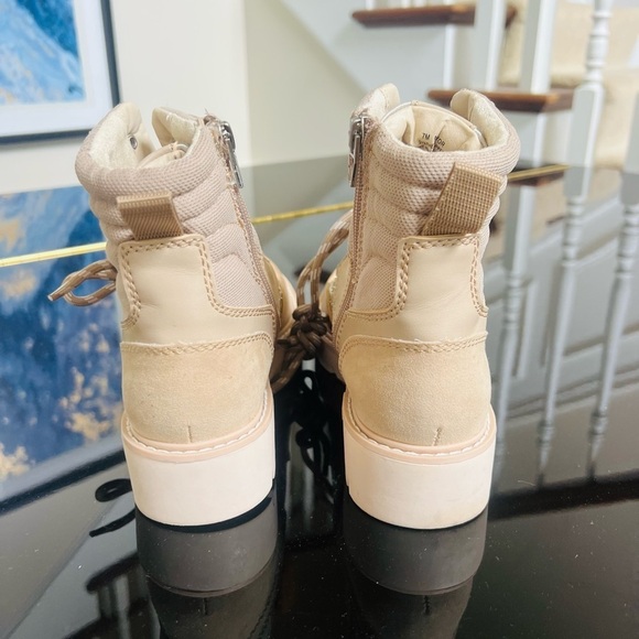 Women's Tan Lace-Up Boots 7 - Picture 5 of 5